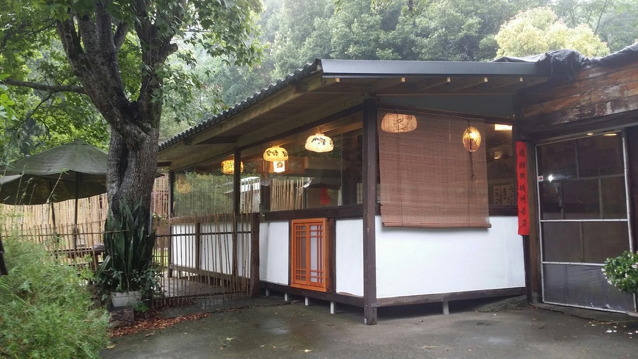 Bright Moon Homestay Dongshi  Esterno foto