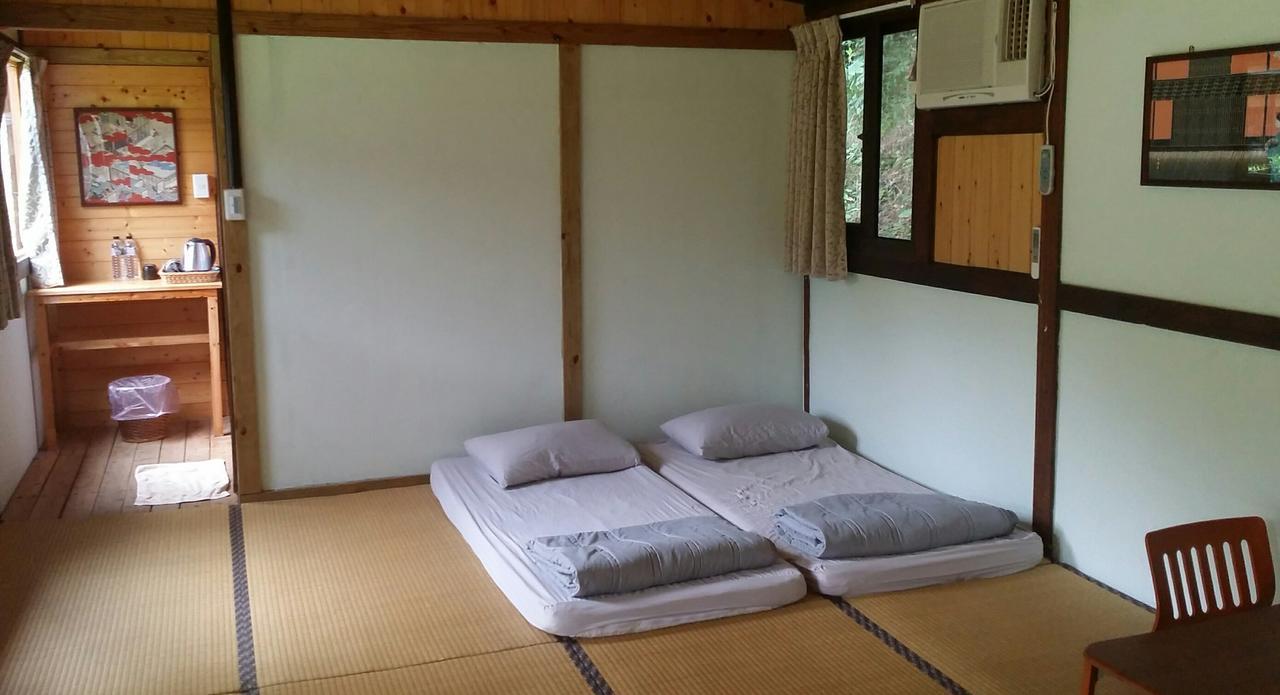 Bright Moon Homestay Dongshi  Esterno foto